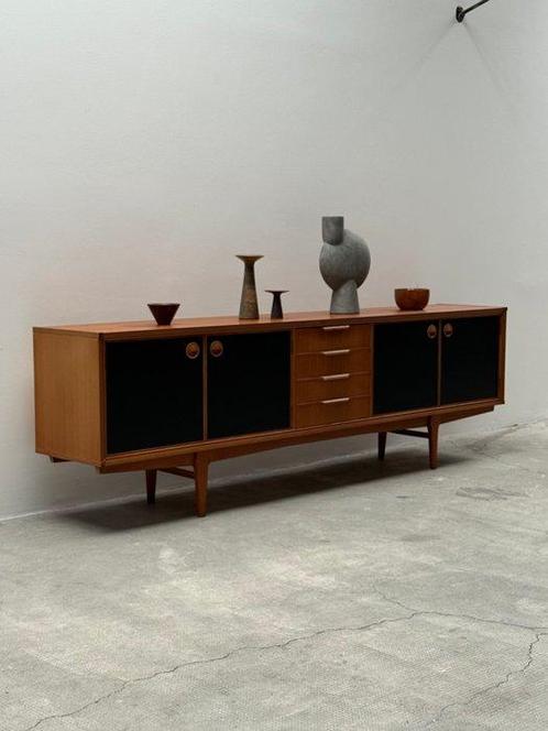 Fristho Franeker - Rudolf Bernd Glatzel - Buffet - Teck, Antiek en Kunst, Kunst | Designobjecten