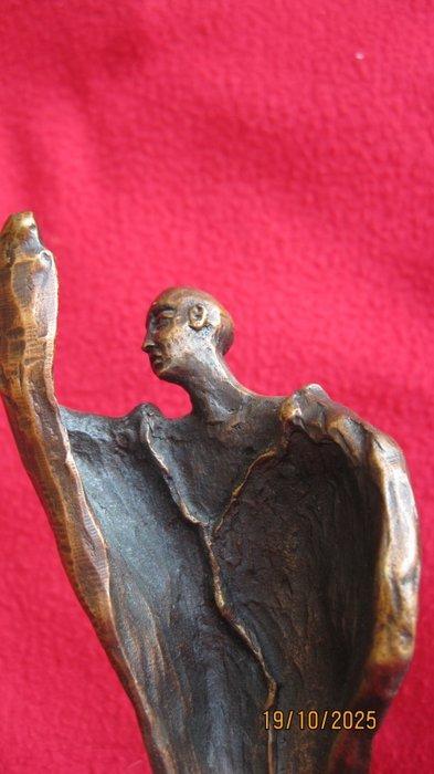 Unknown - Beeldje - Staande figuur met opgeheven arm -, Antiek en Kunst, Curiosa en Brocante