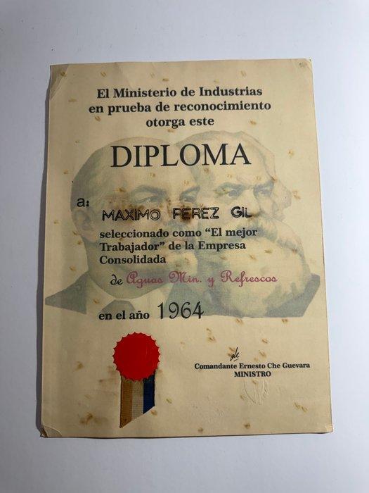 Ernesto Che Guevara (1928-1967). - Diploma oficial “Mejor, Antiek en Kunst, Antiek | Boeken en Manuscripten