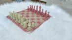 Schaakspel - Jade (Myanmar), Strawberry Quartz (Brazil),, Antiek en Kunst
