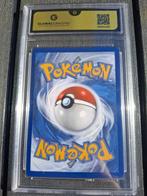 Pokémon - 1 Graded card - Rockets Zapdos 15/132 Error card, Hobby en Vrije tijd, Nieuw