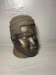 Hoofd - Afrikaanse brons - In de stijl van Benin Kingdom -