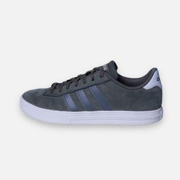 Adidas Daily 2.0 - Maat 44