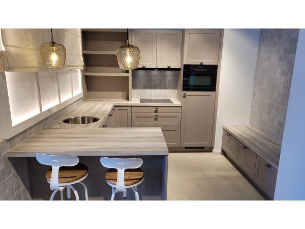 Veiling - Luxe Bruynzeel Showroomkeuken inclusief BOSCH appa, Huis en Inrichting, Keuken | Complete keukens, Gebruikt