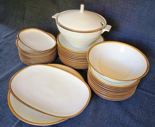Hutschenreuther, Rosenthal - Service de table pour 12 (41) -, Antiek en Kunst, Antiek | Meubels | Tafels