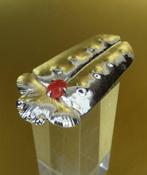 Amsterdamse school, Grote kever broche - Broche