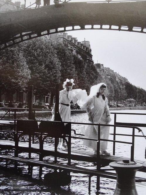 Robert Doisneau (1912-1994) - Canal Saint-Martin, Paris, Antiek en Kunst, Kunst | Schilderijen | Modern