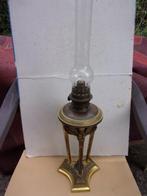 Lampe à pétrole - Aux Cariatides ailées - Bronze - Tripode à
