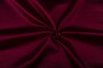 Satijn stof bordeaux rood - Polyester stof 15m op rol, Hobby en Vrije tijd, Nieuw, Verzenden