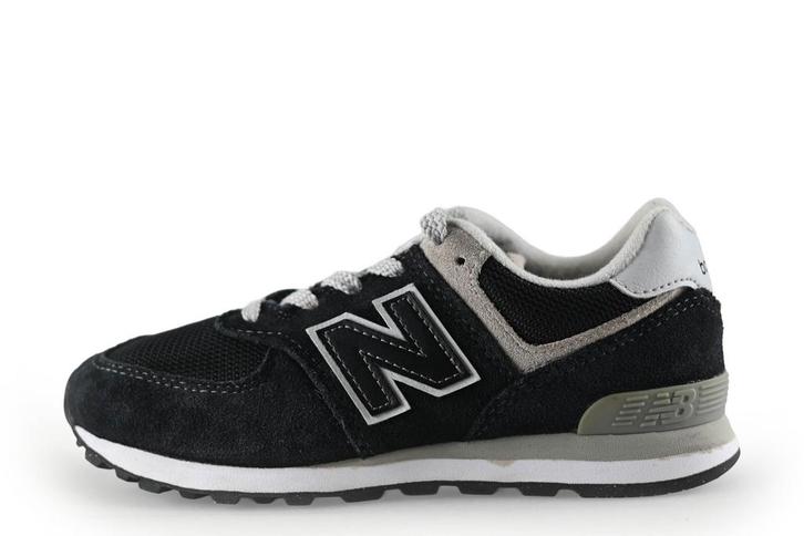 New Balance Sneakers in maat 33½ Zwart, Enfants & Bébés, Vêtements enfant | Chaussures & Chaussettes, Envoi