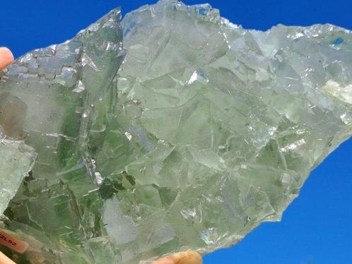 Doorzichtige groenkleurige fluoriet Kristallen op matrix -, Verzamelen, Mineralen en Fossielen