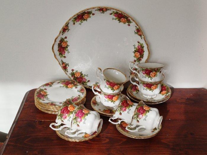 Royal Albert - Eetservies (15) - Porselein, Antiek en Kunst, Antiek | Meubels | Tafels