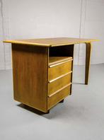 Cees Braakman for Pastoe Dutch Design EE02 Oak Desk, Huis en Inrichting, Bureaus, Nieuw