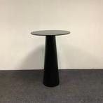 Design Moooi Container classic, sta tafel van Marcel