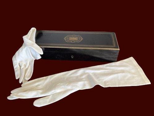 Boîte - Boîte à gants avec ses gants - Laiton, Bois noirci, Antiquités & Art, Antiquités | Autres Antiquités