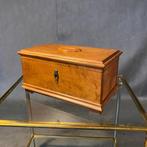 Liefdadigheidsbox - Hout