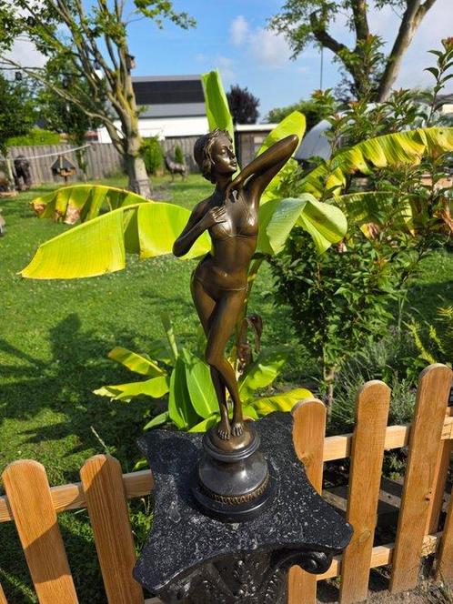 Statue, Large Bronze Lady in Bikini - 58 cm - Bronze, Marbre, Antiek en Kunst, Kunst | Designobjecten