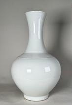 Vase - Porcelaine - Chine - Vase en forme de bégonia