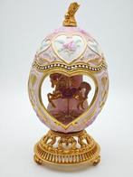 Œuf Fabergé - Œuf de cheval de carrousel de la Maison, Antiek en Kunst