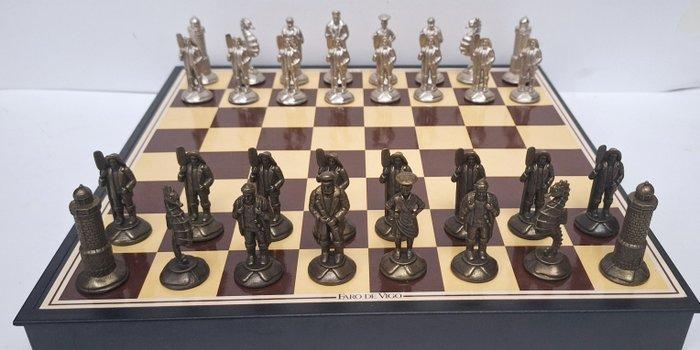 Schaakspel - Español Marineros Faro De Vigo - Metaal, Antiquités & Art, Antiquités | Jouets