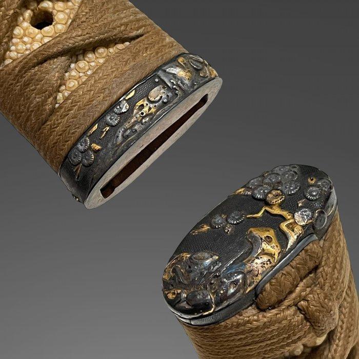 Katana - Rood Tanto Koshirae, Oude den Fuchikashira,, Antiek en Kunst, Antiek | Overige Antiek