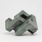 sculptuur, Very Heavy Cubist Sculpture - The Endless Knot
