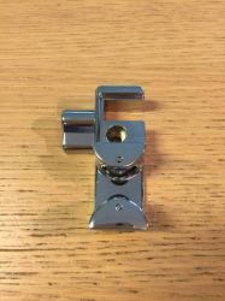 Sanifun metalen deurgeleider rechts, Doe-het-zelf en Bouw, Sanitair, Overige typen, Ophalen of Verzenden