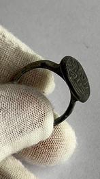 Punt 107. Islamitisch Brons Ring - Middeleeuwen 10e–14e eeuw
