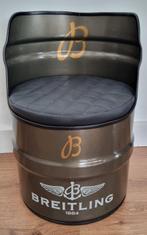 Recycled Oil Barrel seat with Breitling logo - Reclamebord -, Antiek en Kunst