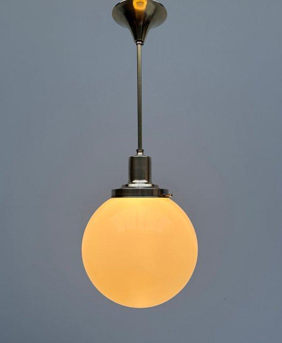 Lampe à suspendre - Opaline - Lustre suspendu en laiton avec, Antiek en Kunst, Kunst | Designobjecten