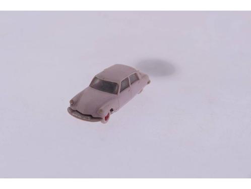 Schaal H0 Norev 2 Citroën DS 19 Lila #3033 (1:87), Hobby en Vrije tijd, Modeltreinen | H0, Gebruikt, Analoog, Ophalen of Verzenden
