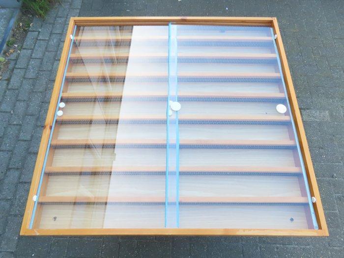 Vitrine - Vitrine - 93cm x 92cm x 8cm met 8 planken en, Hobby en Vrije tijd, Modeltreinen | H0