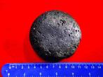 Tectite Lei Gong Mo - Hauteur : 78 mm - Largeur : 75 mm -