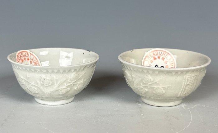 Twee kopjes met  (Lot.00080ab) - Porselein, Keramiek -, Antiquités & Art, Antiquités | Autres Antiquités
