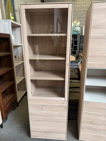Elegance vitrine smal, fresh oak