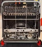 Aldo Magnelli - Olivetti, Invicta MP1 - Machine à écrire -