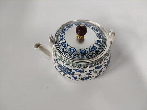 Theepot (3) - Keramiek, Zilver - een zilveren theepot, Antiek en Kunst, Antiek | Zilver en Goud