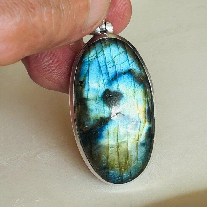 labradoriet Hanger - Hoogte: 4.6 cm - Breedte: 2.8 cm- 22.81, Verzamelen, Mineralen en Fossielen