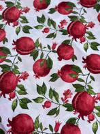 Prachtige stof, boerderij met granaatappels. - Textiel - 250, Antiek en Kunst