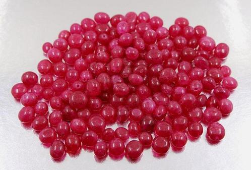 154 Ruby echt mooie handgemaakte ovale kralen 567,5 Ct., Verzamelen, Mineralen en Fossielen