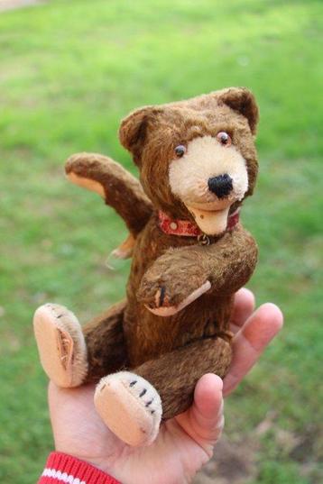 Steiff: Teddy Baby 1949, US Zone label, geen knoopje - Ours