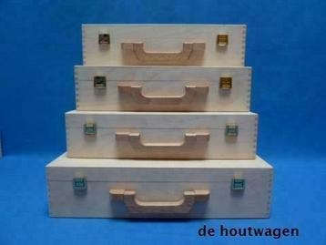 Houten koffers verkrijgbaar in 4 modellen met houten handvat