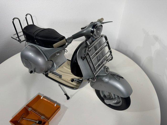 Vespa 1:6 - Modelauto - Replica Vespa - GS, Hobby en Vrije tijd, Modelauto's | 1:5 tot 1:12