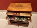 DMC - Présentoir de mercerie - Boîte à couture - Bois,, Antiquités & Art