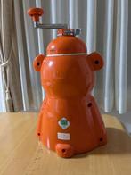 Tiger - Speelgoedkeuken Bear-shaped manual ice shaver -