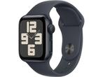 Apple Watch SE (2024), 40mm, GPS, Sportbandje M/L, Zwart, Handtassen en Accessoires, Smartwatches, Verzenden, Zo goed als nieuw