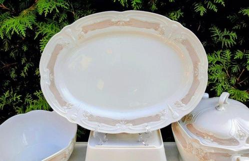 Hutschenreuther - Bornesse - Rococó - Service de table pour, Antiek en Kunst, Antiek | Meubels | Tafels