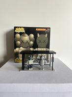 Kubrick - Beeldje - KAWS Kubrick Bus Stop (2) - Plastic