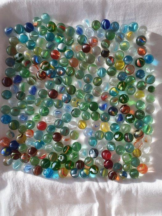 Various manufacturers - Knikkers Cats eye, Reuze knikkers,, Antiek en Kunst, Antiek | Speelgoed