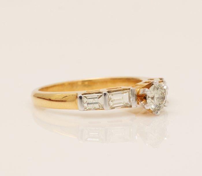 Trouwring - 18 karaat Geel goud - 0.79ct. tw. Diamant, Handtassen en Accessoires, Antieke sieraden